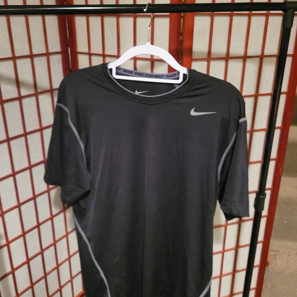 Nike Men's Black Sports Shirt
